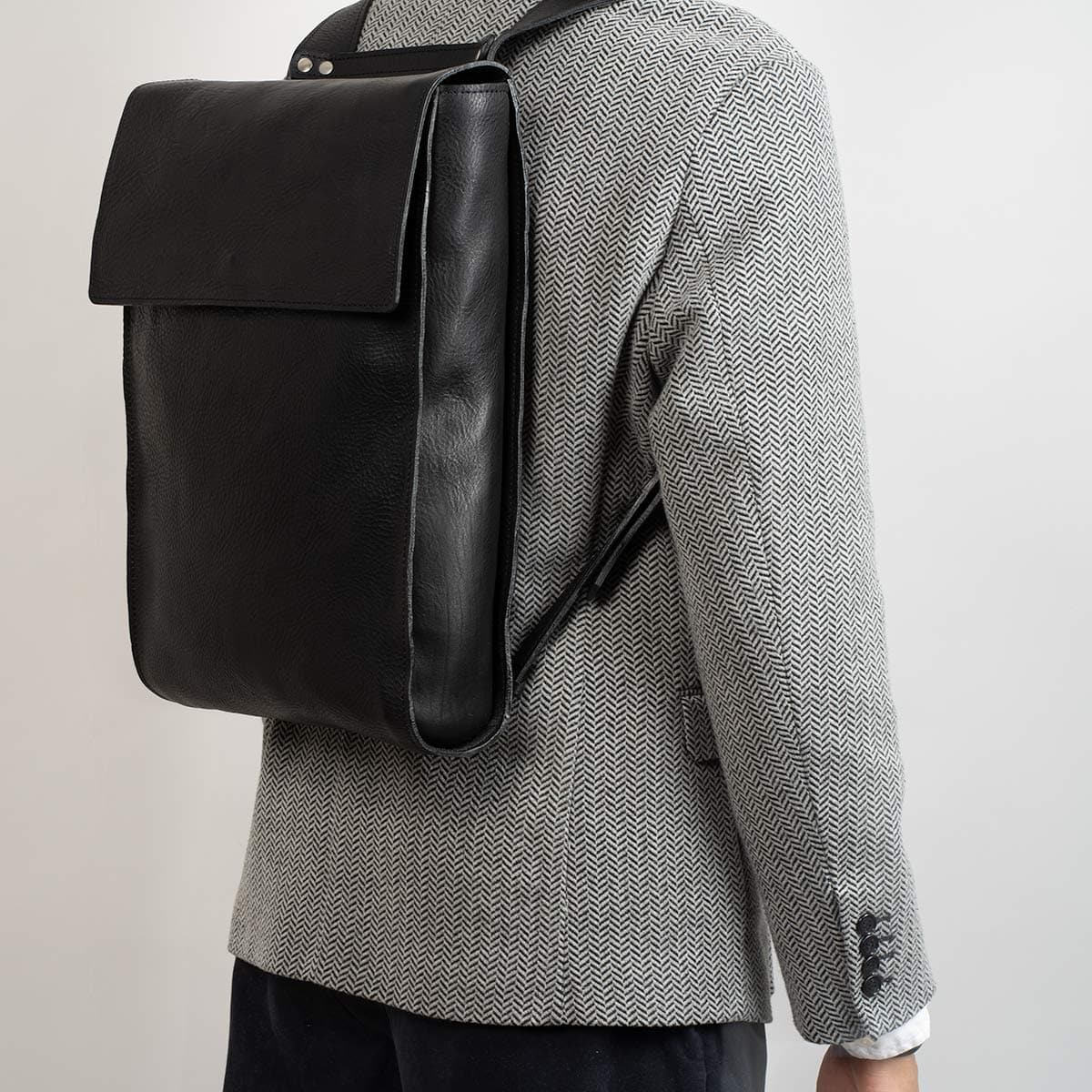 Leather laptop backpack - The Minimalist